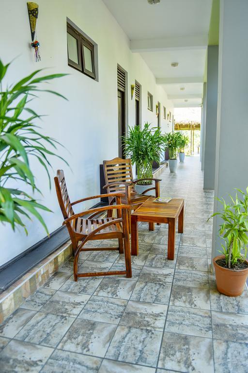 פולונרואה Hotel Ancient Village מראה חיצוני תמונה